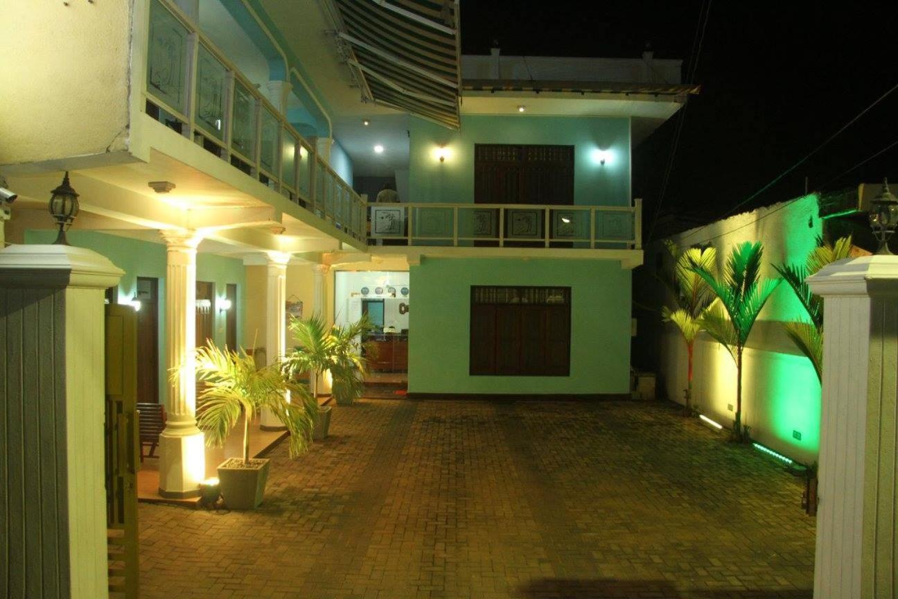 Hotel Romano Negombo Exterior photo